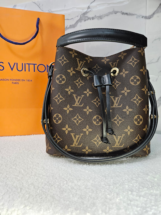 Louis Vuitton NeoNoé MM Monogram Canvas – Noir Detailing