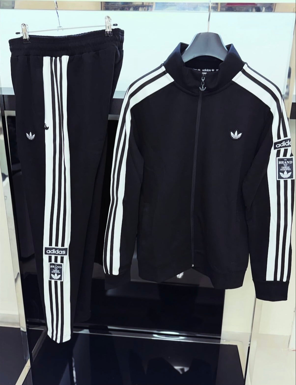 Adidas Originals Tracksuit – black & white (Three Stripes Edition)